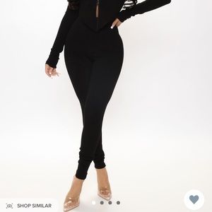 Brand new snatched black leggings with tag